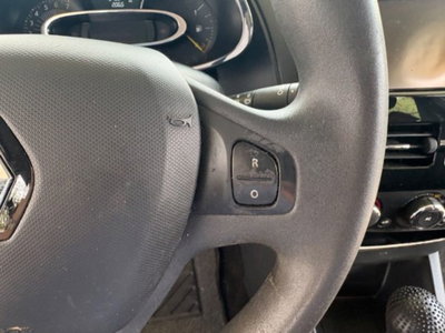Renault Clio Sporter 1.2 75CV Wave (18)