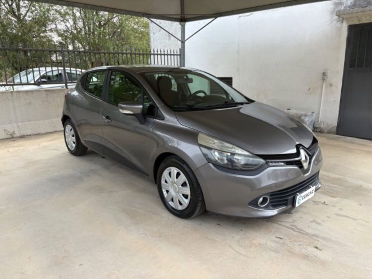 Renault Clio Sporter 1.2 75CV Wave (3)