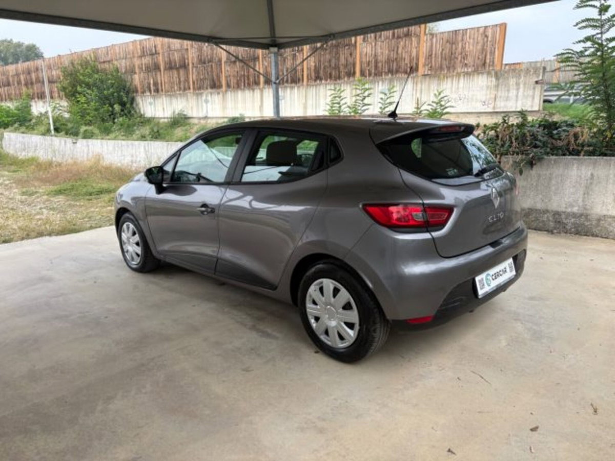 Renault Clio Sporter 1.2 75CV Wave (4)