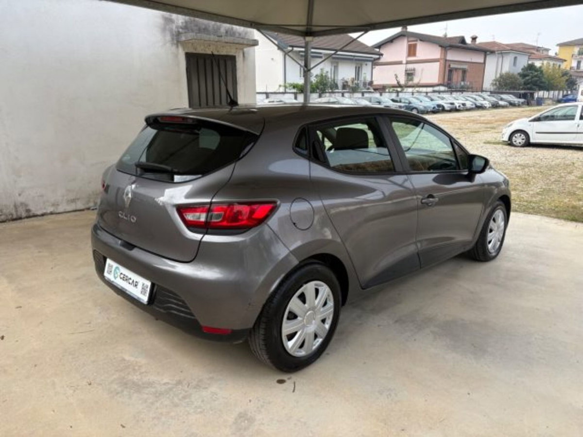 Renault Clio Sporter 1.2 75CV Wave (6)