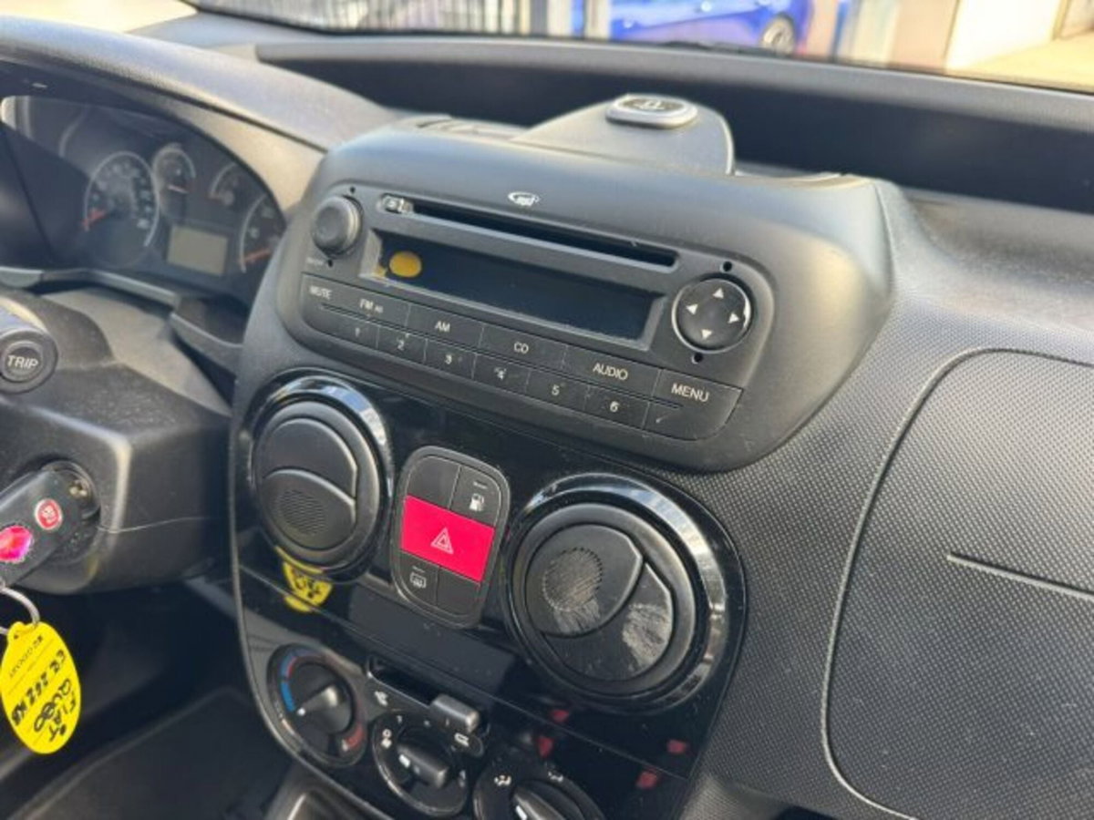 Fiat Qubo 1.4 8V 77 CV MyLife Natural Power (12)