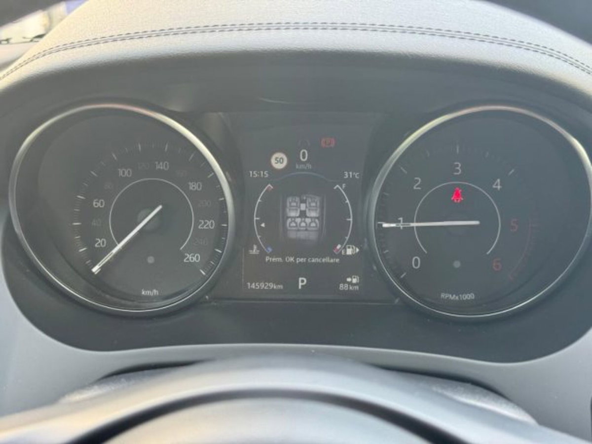 Jaguar E-Pace 2.0D 150 CV AWD aut. R-Dynamic S (12)