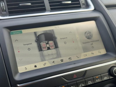 Jaguar E-Pace 2.0D 150 CV AWD aut. R-Dynamic S (16)