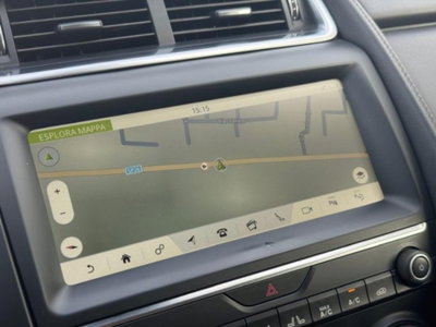 Jaguar E-Pace 2.0D 150 CV AWD aut. R-Dynamic S (17)