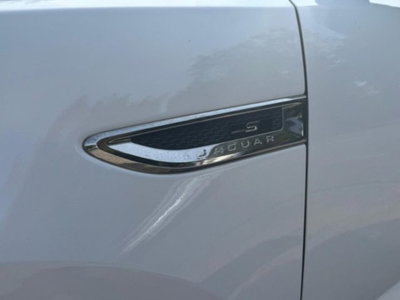 Jaguar E-Pace 2.0D 150 CV AWD aut. R-Dynamic S (5)