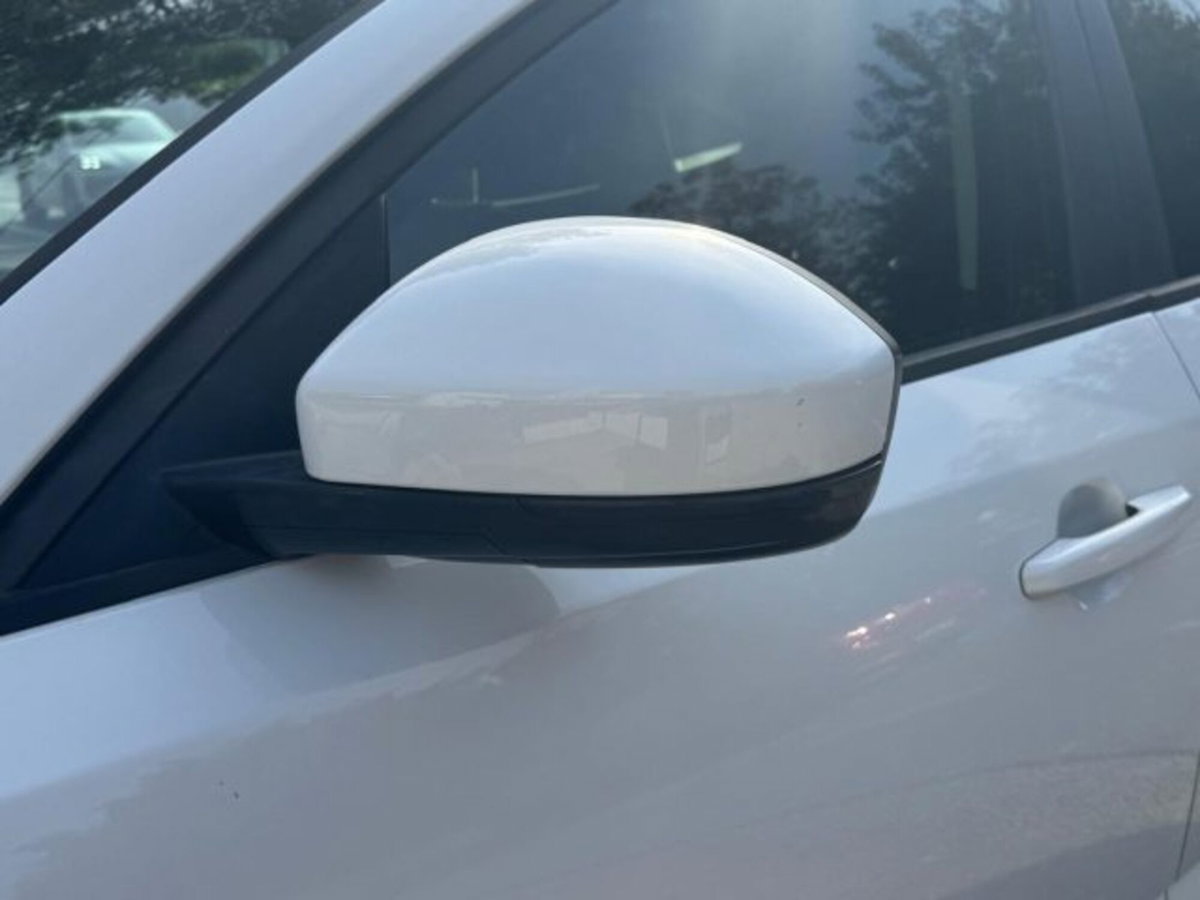 Jaguar E-Pace 2.0D 150 CV AWD aut. R-Dynamic S (6)