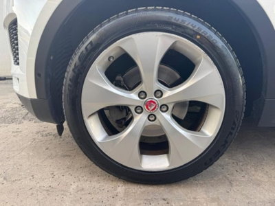 Jaguar E-Pace 2.0D 150 CV AWD aut. R-Dynamic S (8)