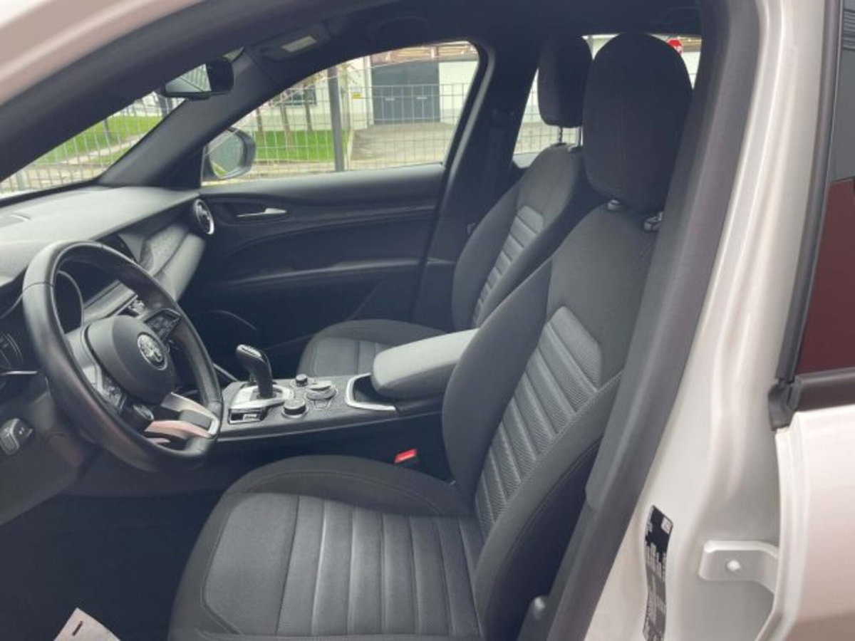 Alfa Romeo Stelvio Stelvio 2.2 Turbodiesel 190 CV AT8 Q4 Business (13)