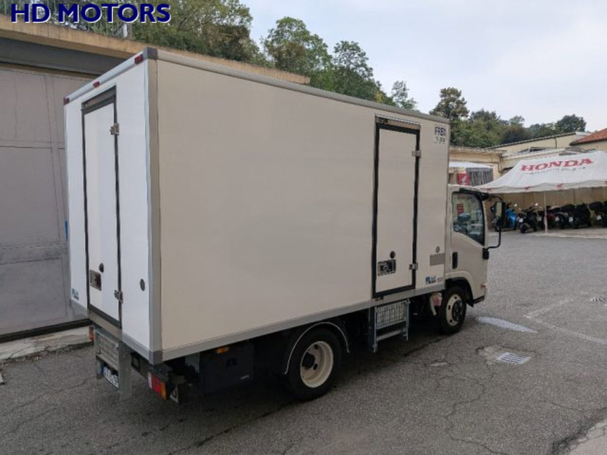 Isuzu M27 II H 150cv (5)