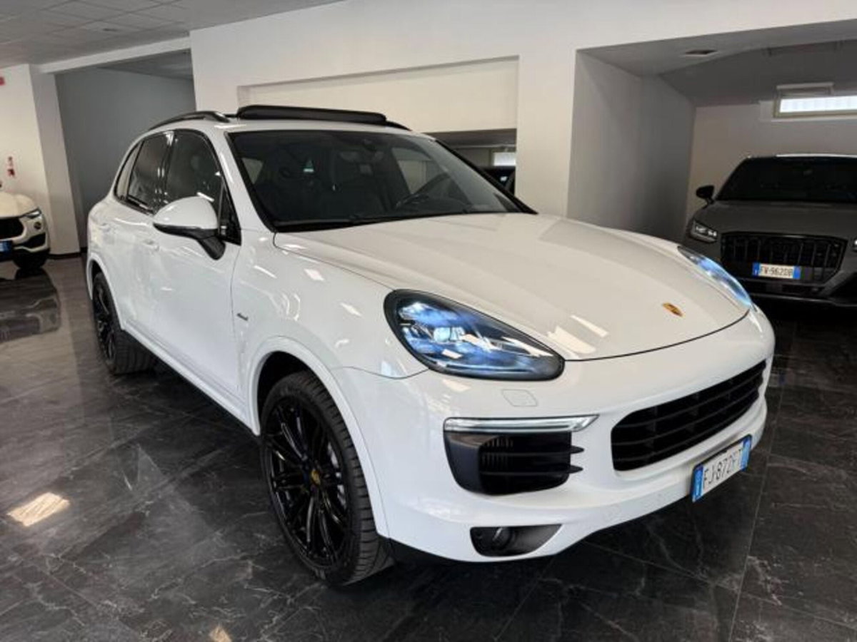 Porsche Cayenne 3.0 Diesel Platinum Edition (10)