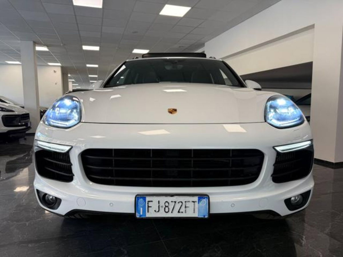 Porsche Cayenne 3.0 Diesel Platinum Edition (11)