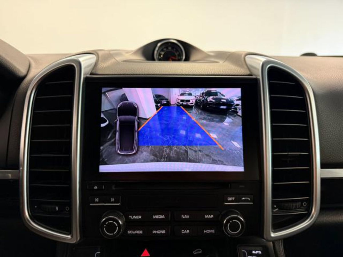 Porsche Cayenne 3.0 Diesel Platinum Edition (20)