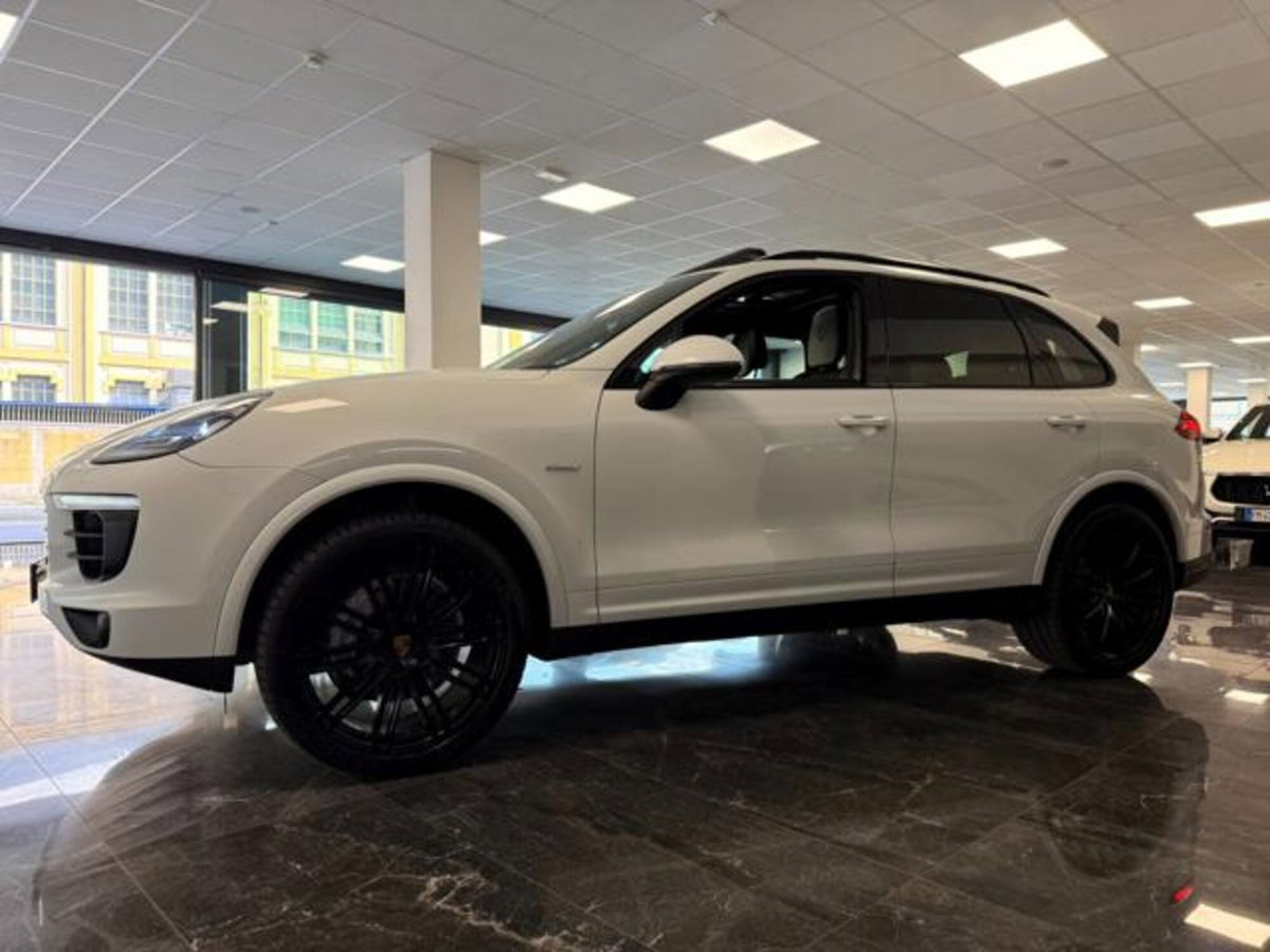 Porsche Cayenne 3.0 Diesel Platinum Edition (4)