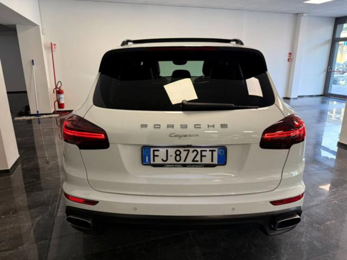 Porsche Cayenne 3.0 Diesel Platinum Edition (7)
