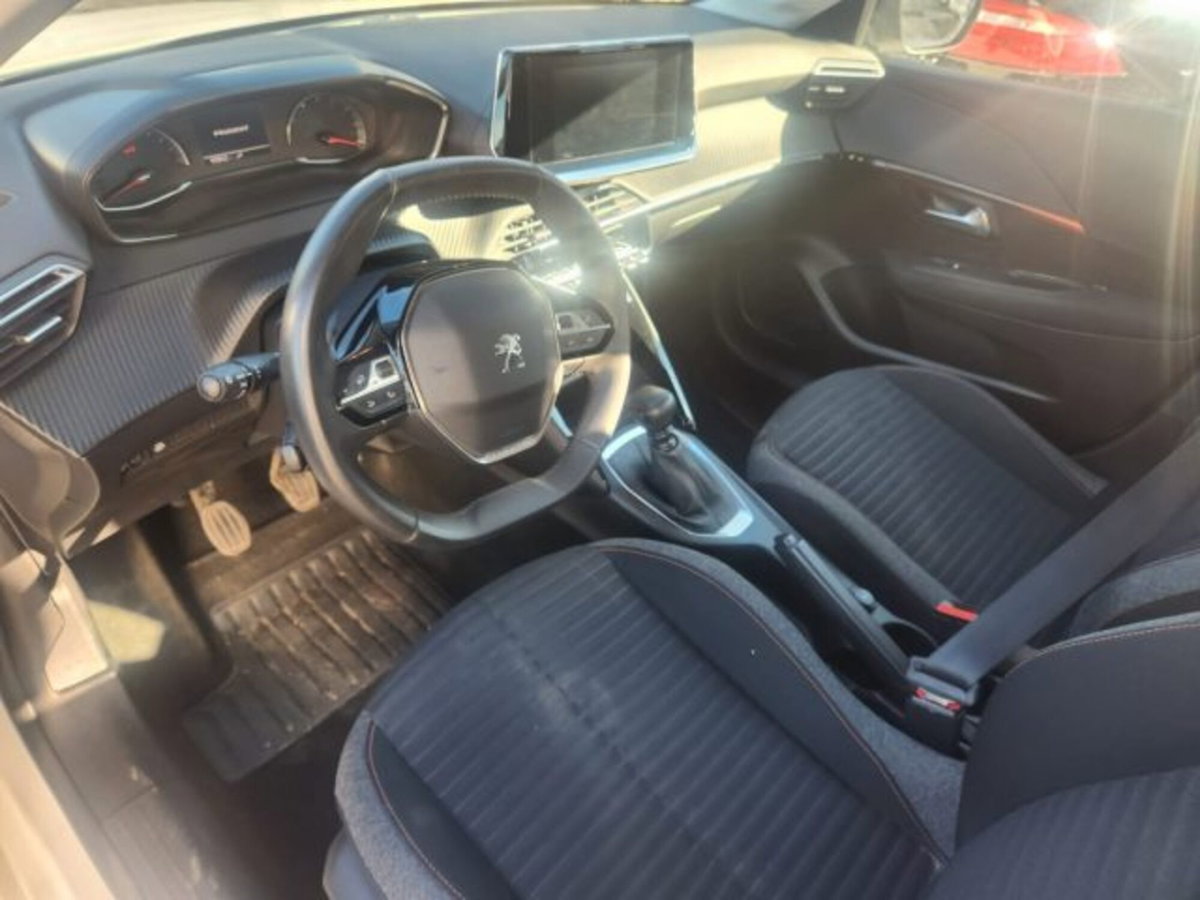 Peugeot 208 1.2 puretech Active s&s 100cv (9)