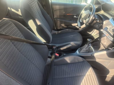 Peugeot 208 1.2 puretech Active s&s 100cv (13)