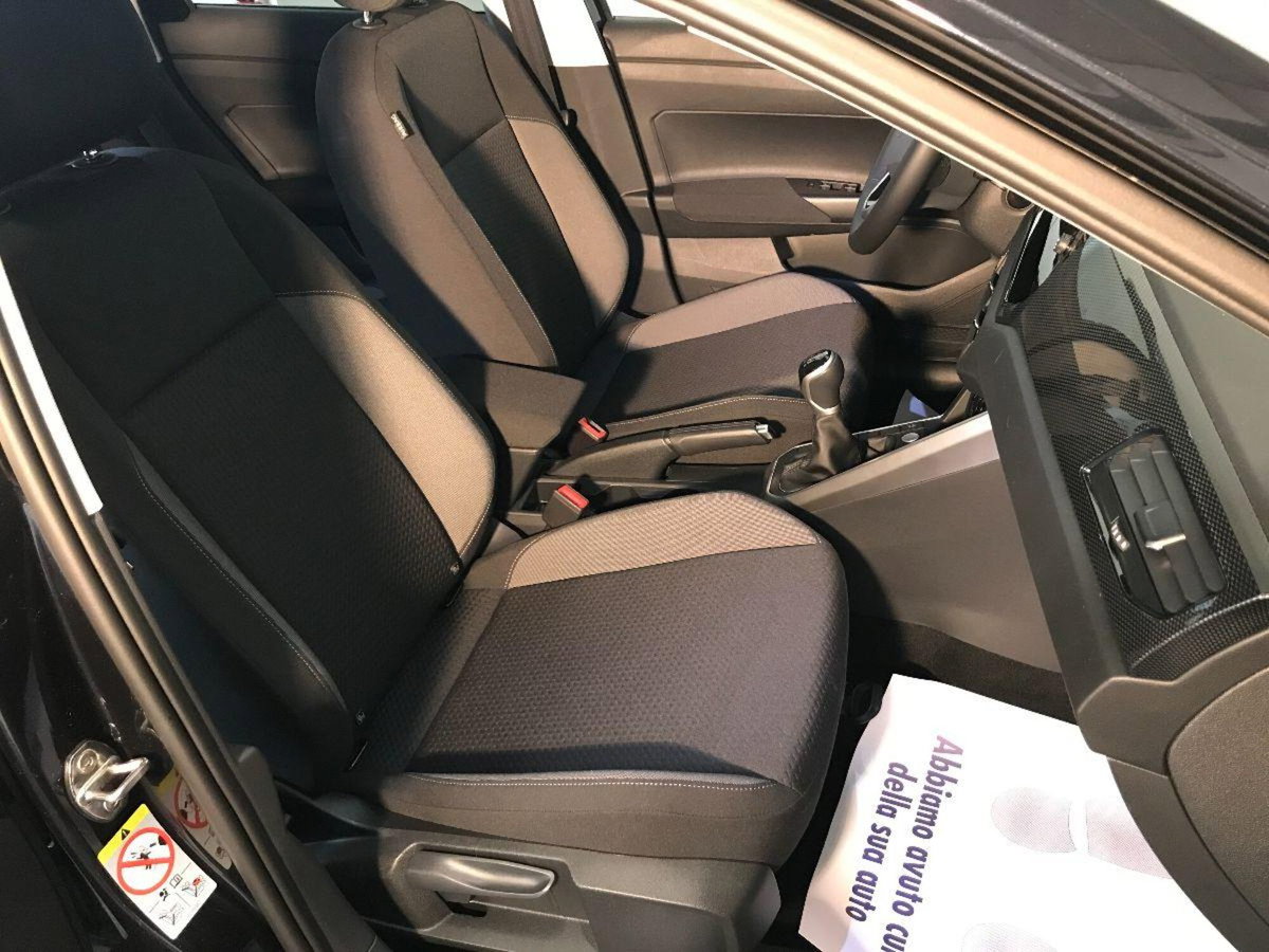 Volkswagen Taigo 1.0 tsi Edition 115cv (18)