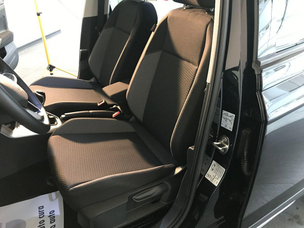 Volkswagen Taigo 1.0 tsi Edition 115cv (11)