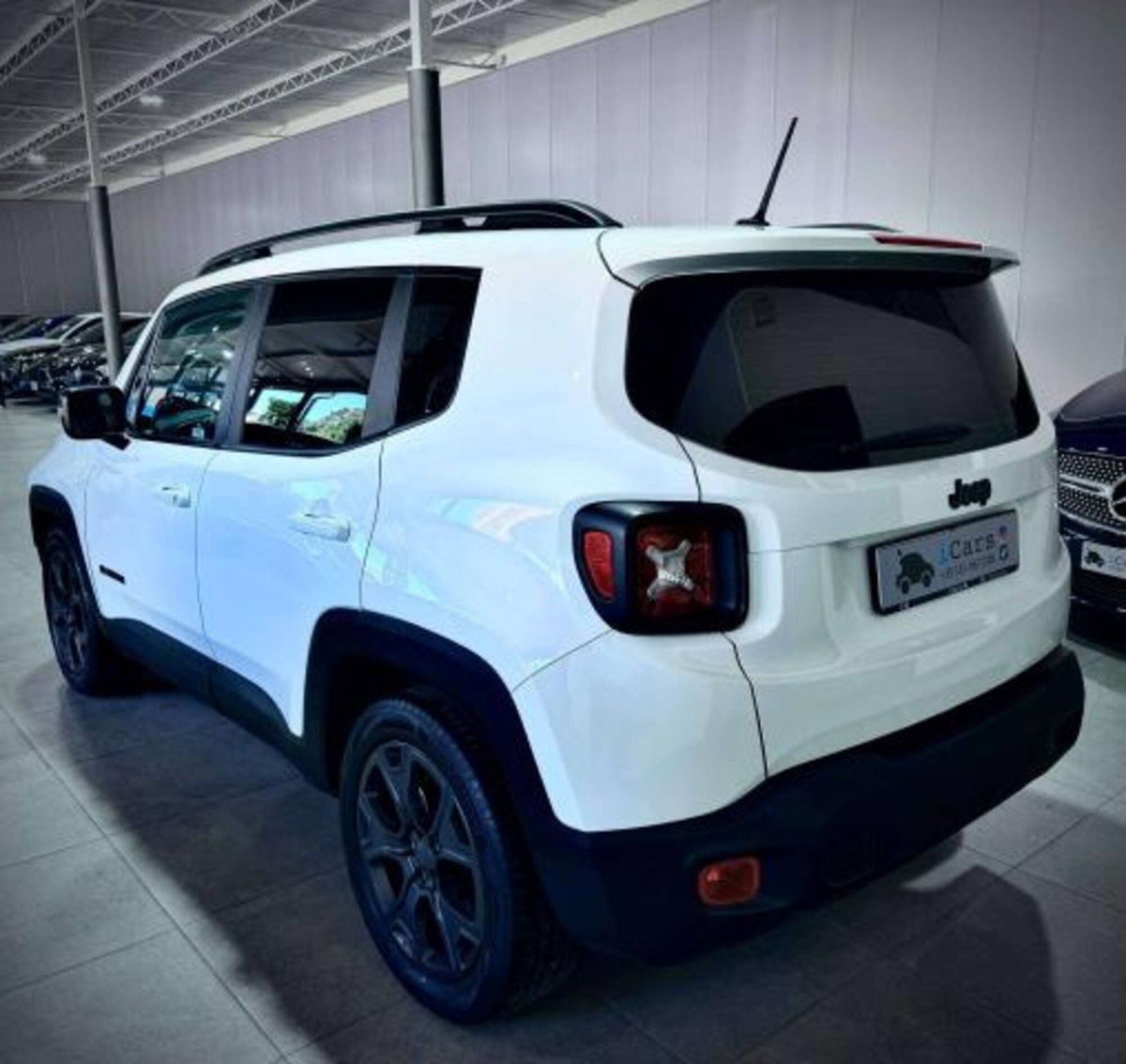 Jeep Renegade 1.6 Mjt 120 CV Night Eagle (8)