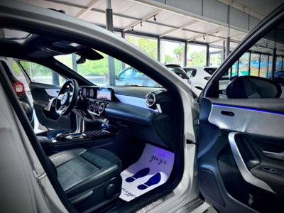 Mercedes-Benz Classe A 180 d Premium (13)