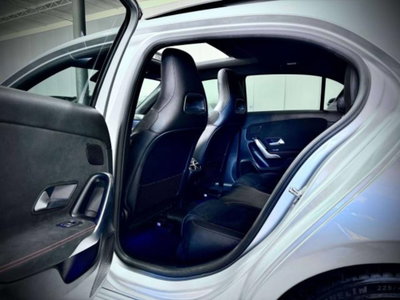 Mercedes-Benz Classe A 180 d Premium (14)
