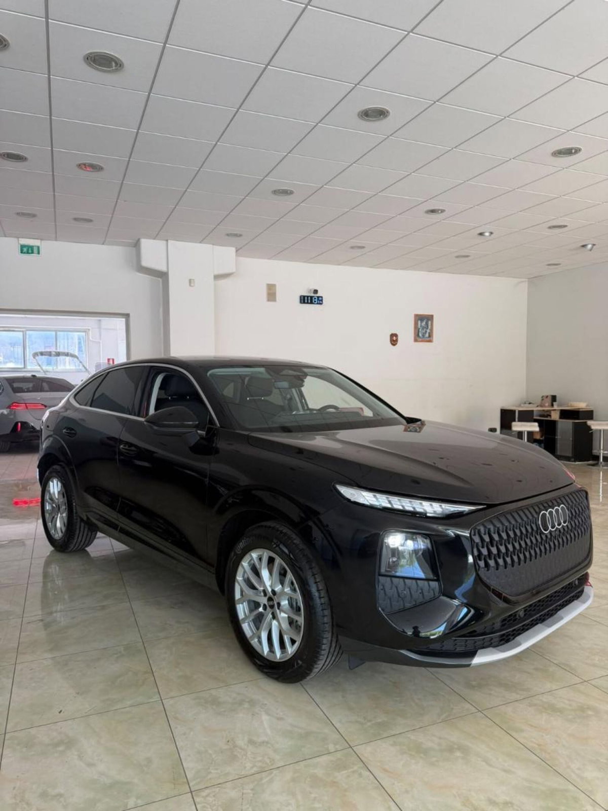 Audi Q3 Sportback 2.0 tfsi S line edition quattro 204cv s-tronic (2)