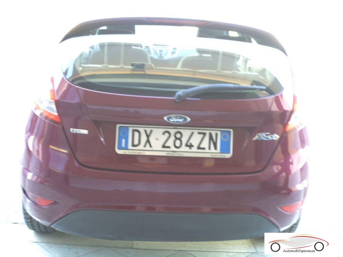 Ford Fiesta 1.4 TDCi 68CV 5 porte Titanium (3)