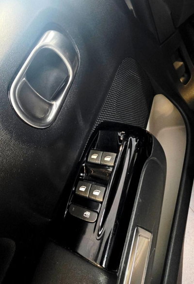 Citroen C3 BlueHDi 100 S&S Shine (9)