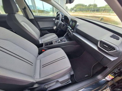 SEAT Leon ST Sportstourer 1.5 eTSI 150 CV DSG Business (11)