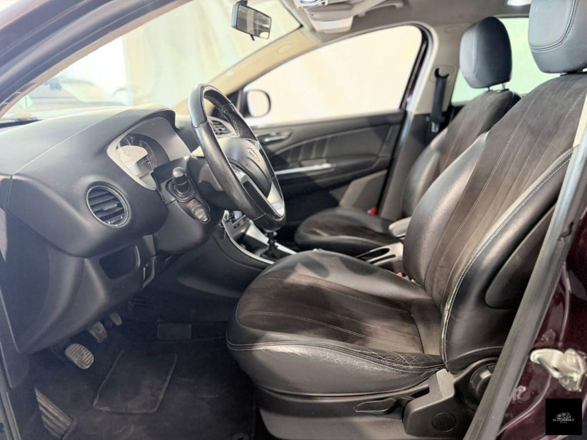 Lancia Delta 1.6 MJT DPF Silver (9)