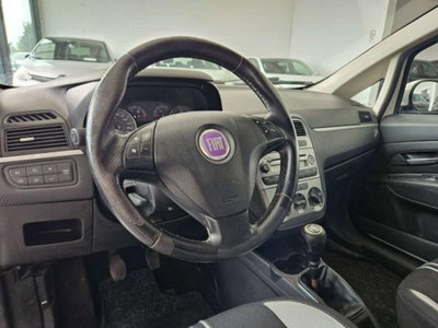 Fiat Grande Punto 1.3 MJT 75 CV 3 porte Active (7)