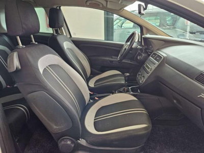 Fiat Grande Punto 1.3 MJT 75 CV 3 porte Active (8)