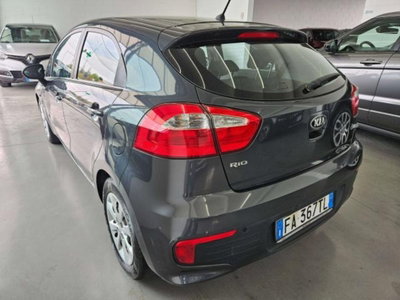 Kia Rio 1.2 CVVT 5p. ECO GPL Cool (4)