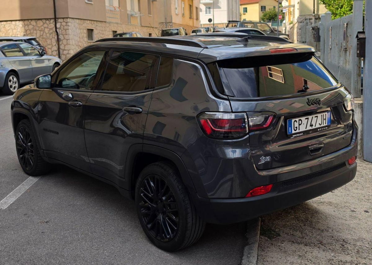 Jeep Compass 1.6 Multijet II 2WD Night Eagle (11)