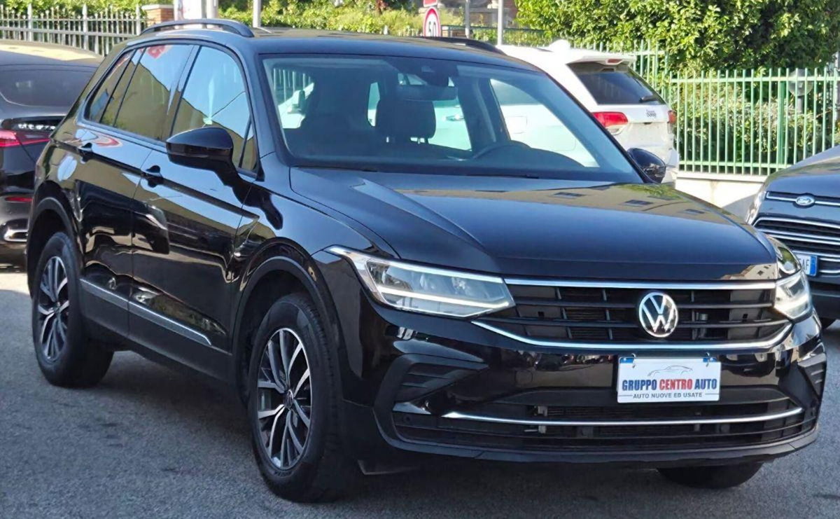 Volkswagen Tiguan 2.0 TDI 150 CV SCR DSG 4MOTION Life (3)