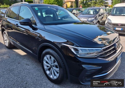 Volkswagen Tiguan 2.0 TDI 150 CV SCR DSG 4MOTION Life (2)