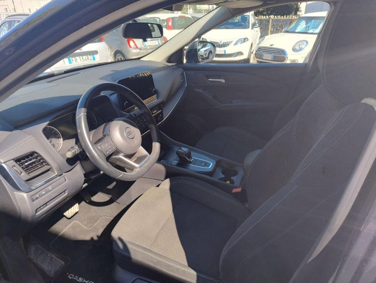Nissan Qashqai 1.3 DIG-T 160 CV DCT Business (10)