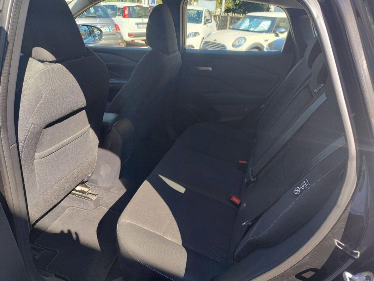 Nissan Qashqai 1.3 DIG-T 160 CV DCT Business (11)