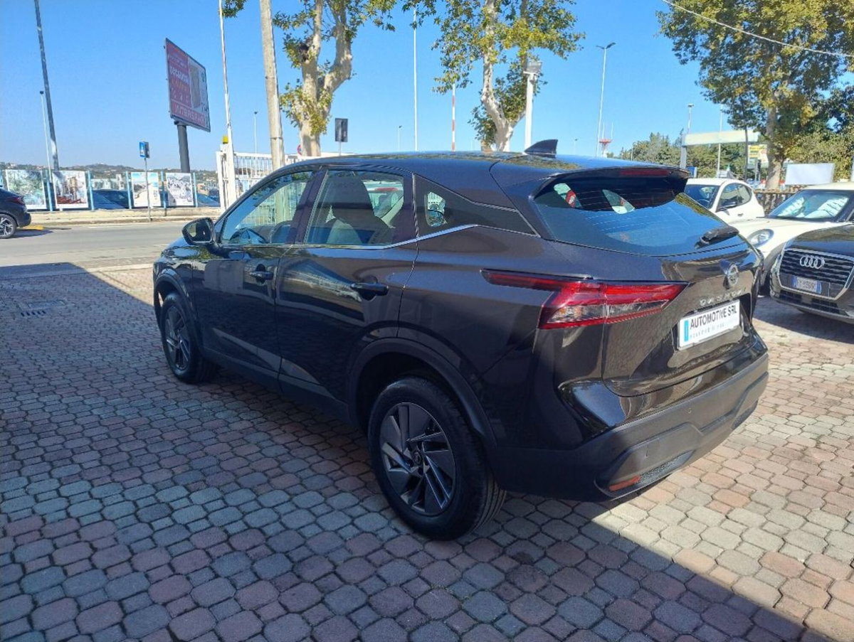 Nissan Qashqai 1.3 DIG-T 160 CV DCT Business (6)