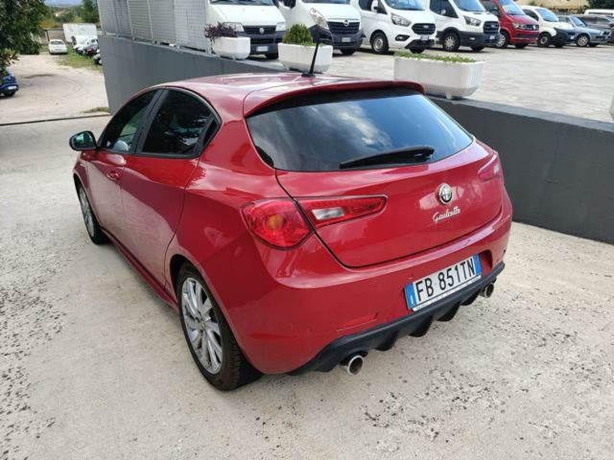 Alfa Romeo Giulietta 2.0 JTDm Giulietta 150cv (18)