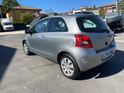 Toyota Yaris 1.3i 16V cat Luna '03 (4)