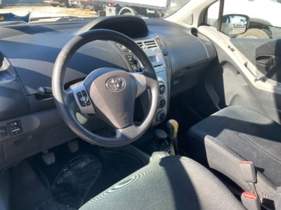 Toyota Yaris 1.3i 16V cat Luna '03 (8)