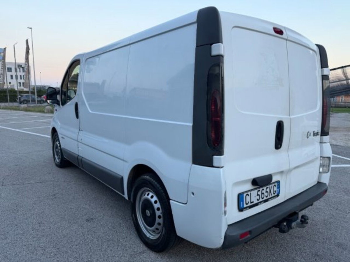 Renault Trafic Furgone T27 1.9 dCi/100CV PC-TN Combi (10)