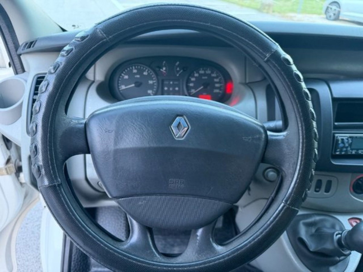 Renault Trafic Furgone T27 1.9 dCi/100CV PC-TN Combi (15)