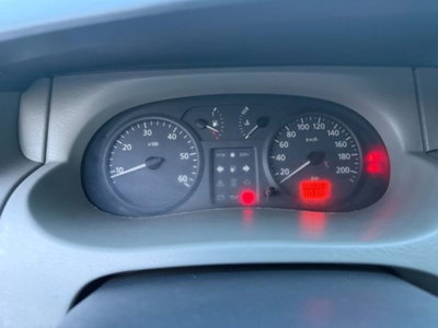 Renault Trafic Furgone T27 1.9 dCi/100CV PC-TN Combi (16)