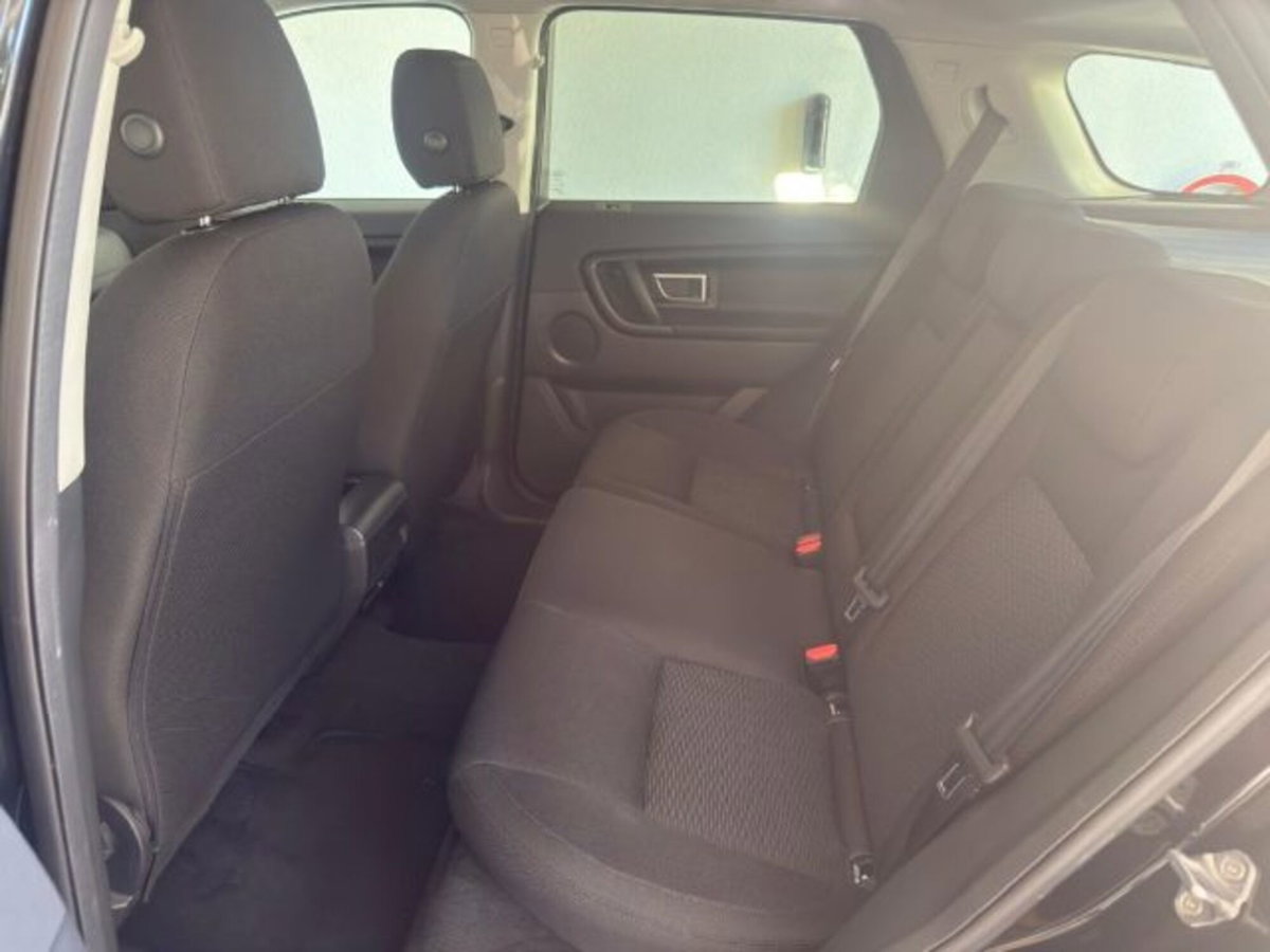 Land Rover Discovery Sport 2.0 TD4 150 CV Pure (9)