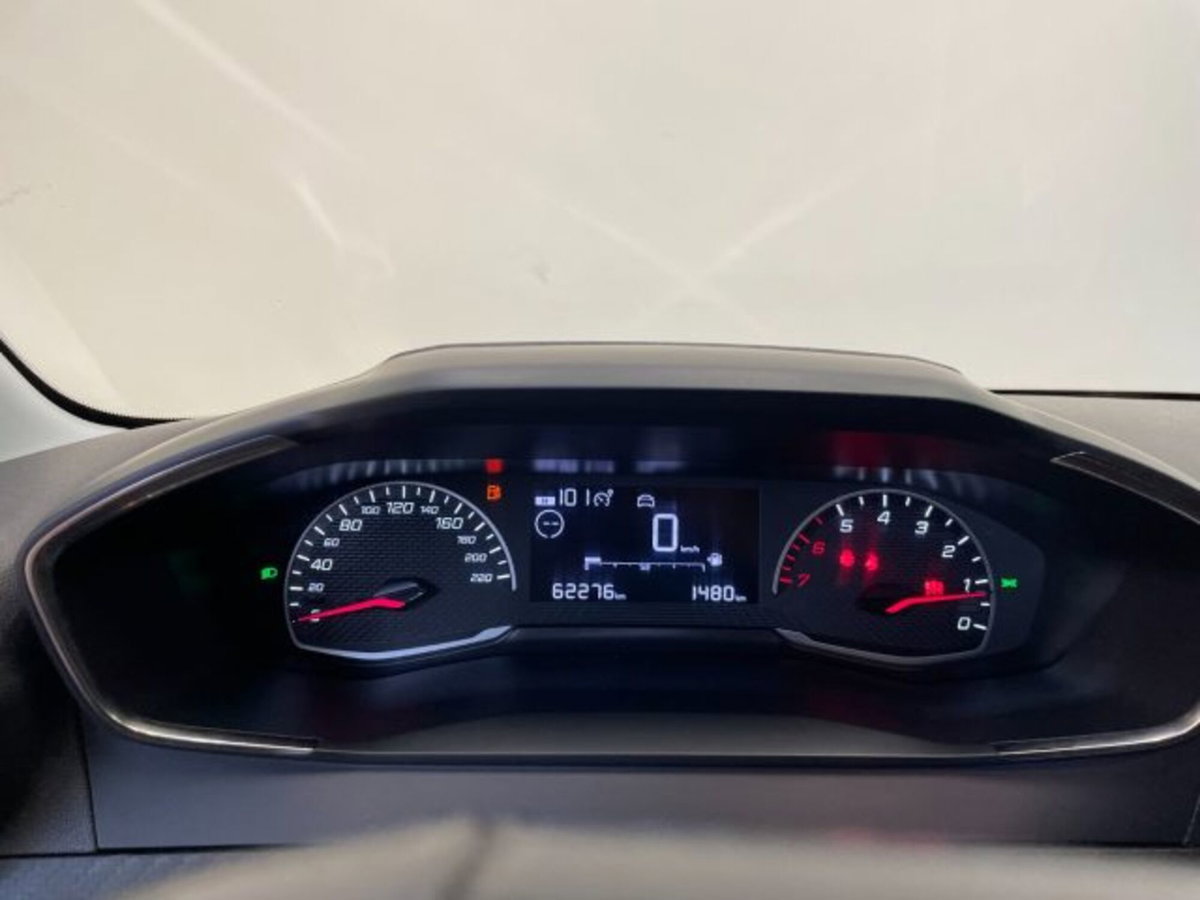 Peugeot 208 1.2 puretech Active s&s 75cv (14)