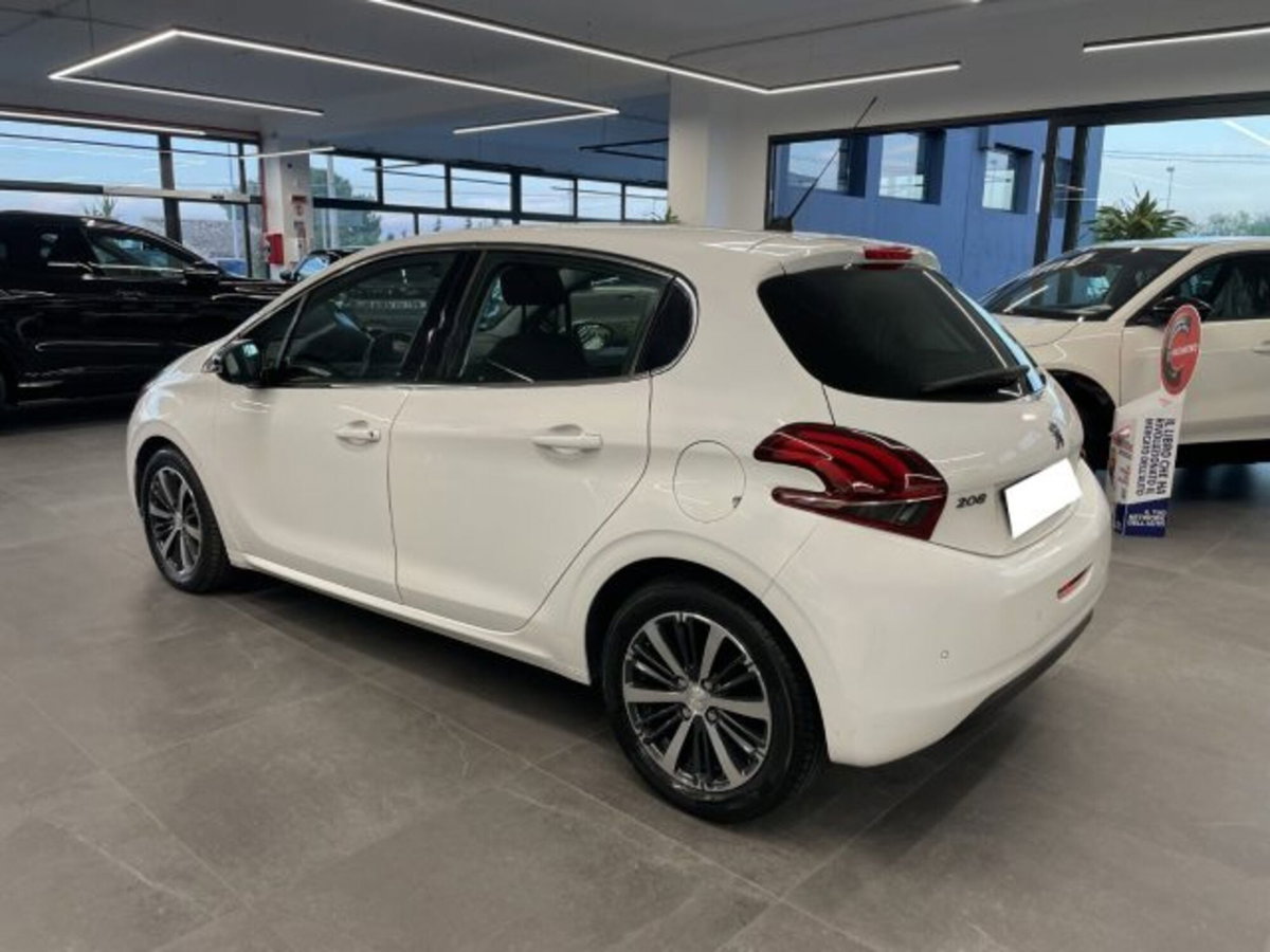 Peugeot 208 VTi 82 CV 5 porte Allure (12)