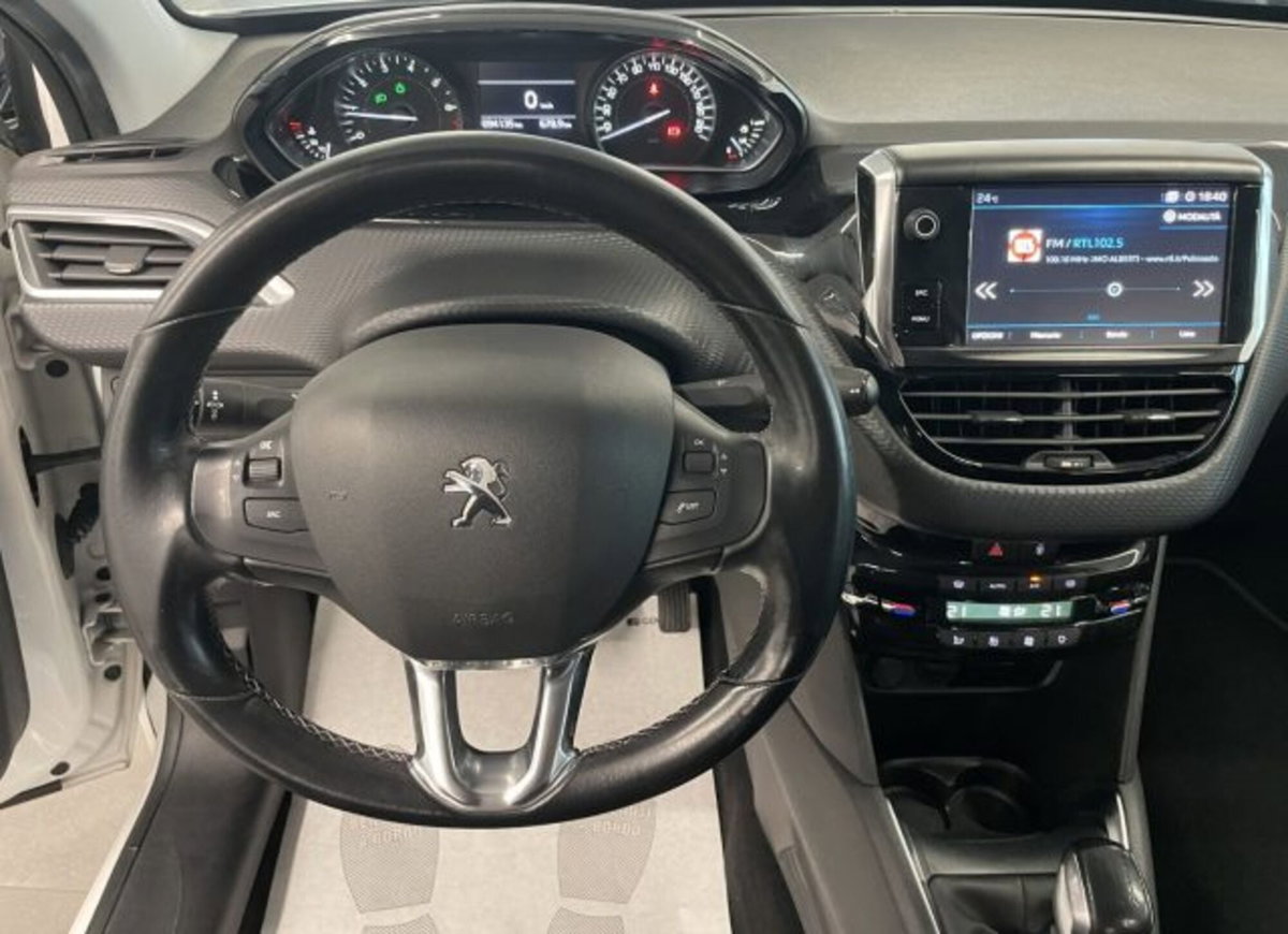 Peugeot 208 VTi 82 CV 5 porte Allure (3)