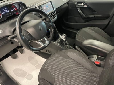 Peugeot 208 VTi 82 CV 5 porte Allure (8)